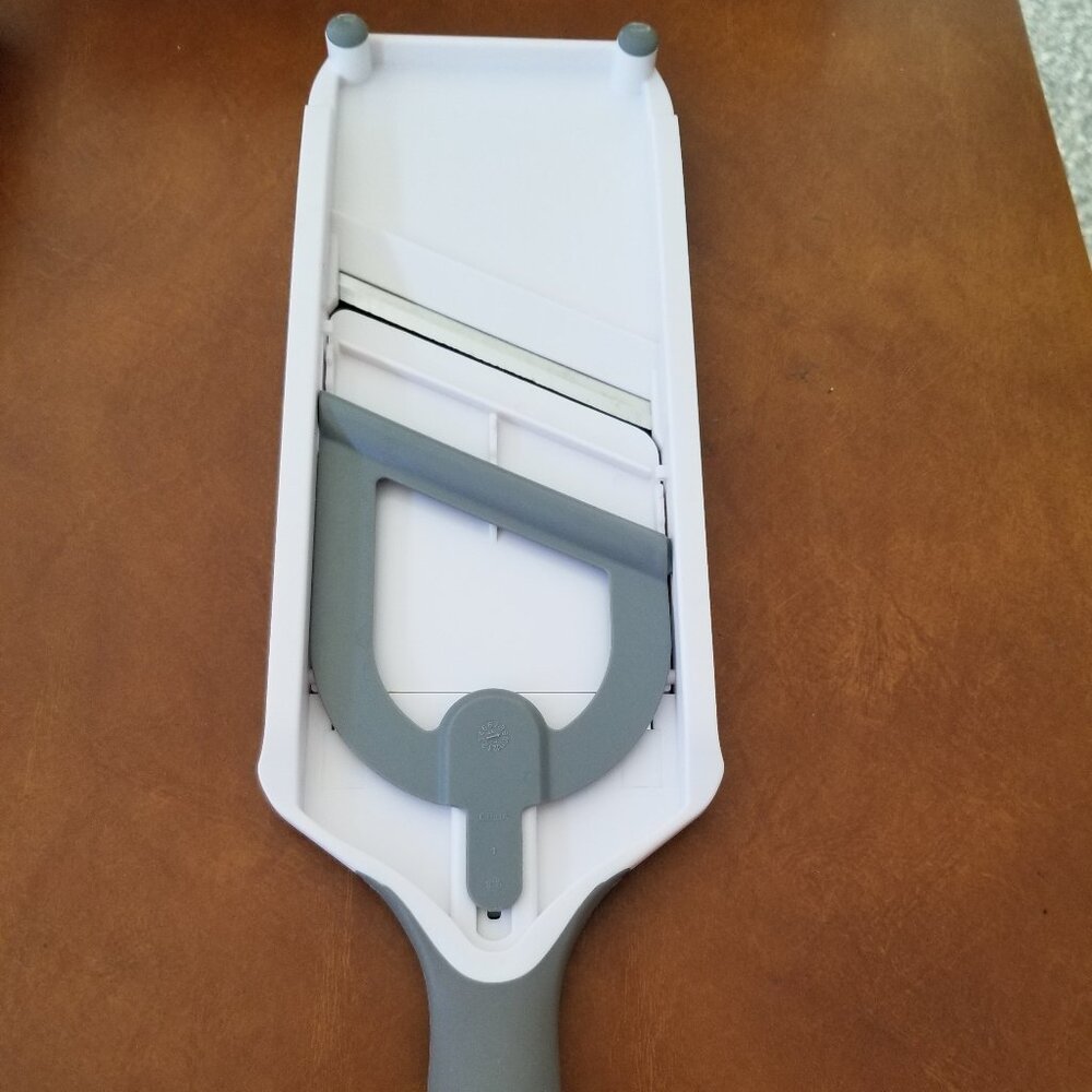 Pampered Chef Simple Slicer - NIB - Picture 5 of 9